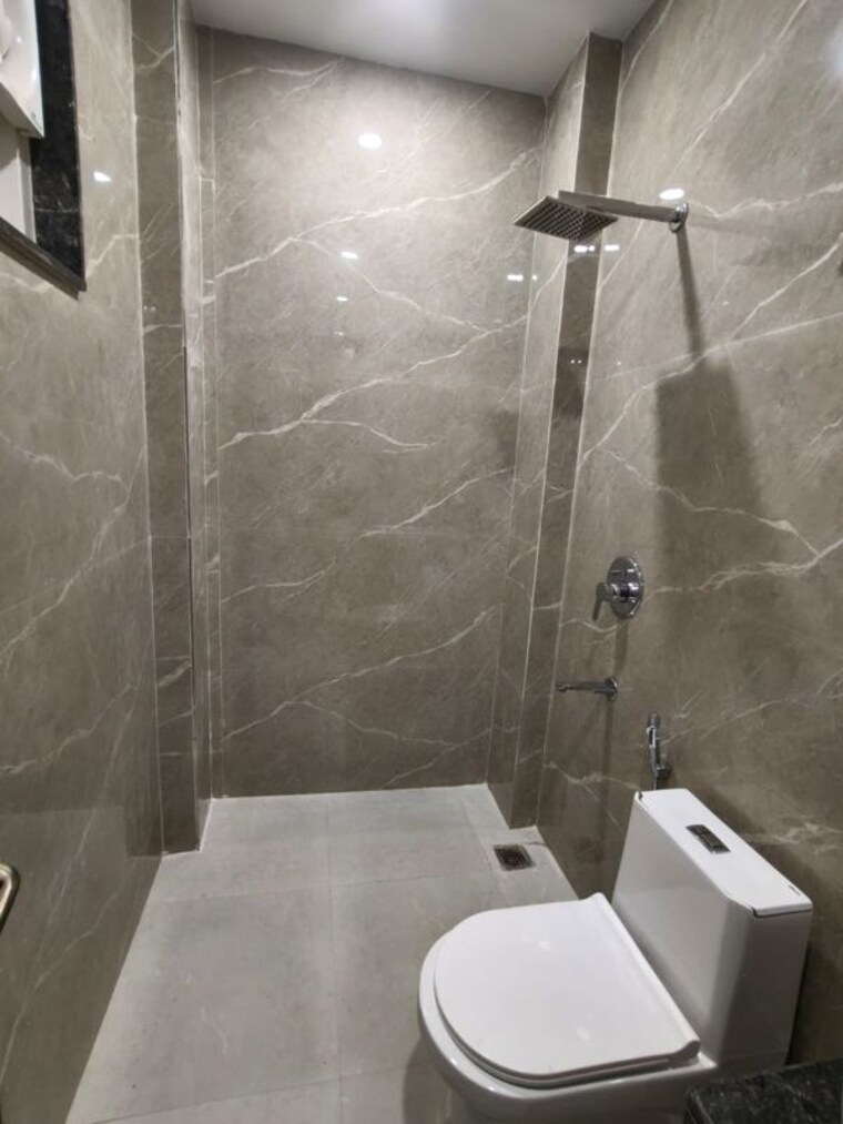 Bathroom, sushant lok iii 3 Bedroom 1600 Sq.Ft. Builder Floor In Sushant Lok Iii Gurgaon 10544695