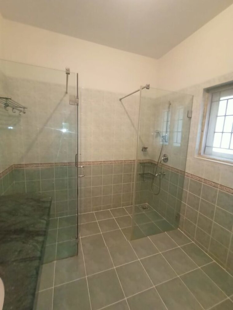 Bathroom, adarsh-palm-retreat 5 Bedroom 4000 Sq.Ft. Villa In Marathahalli Orr Bangalore 10544728