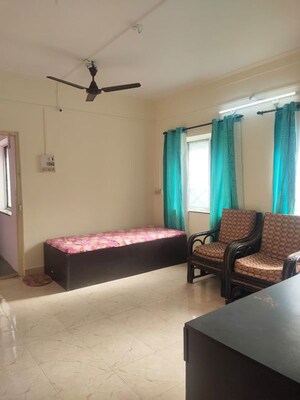 Room in 2 BHK Apartment at Chattushringi – for Rent