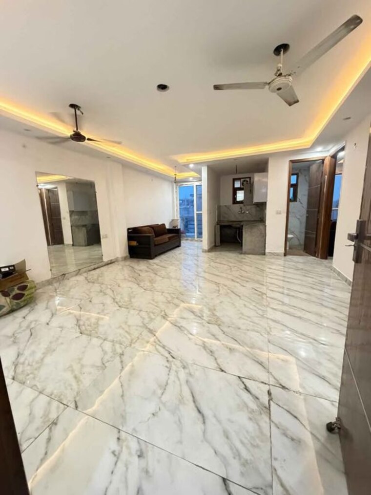 Living Room, chattarpur 2 Bedroom 196 Sq.Yd. Apartment In Chattarpur Delhi 10544790
