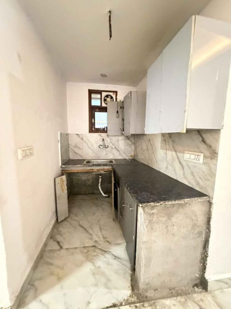 Kitchen, chattarpur 2 Bedroom 196 Sq.Yd. Apartment In Chattarpur Delhi 10544790