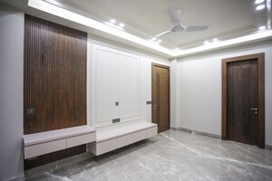 Room in 4 BHK Builder Floor at Sector 21 – for Rent
