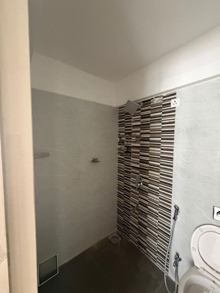 Bathroom, goyal-my-homes-wakad 2.5 Bedroom 1200 Sq.Ft. Apartment In Wakad Pune 10544844