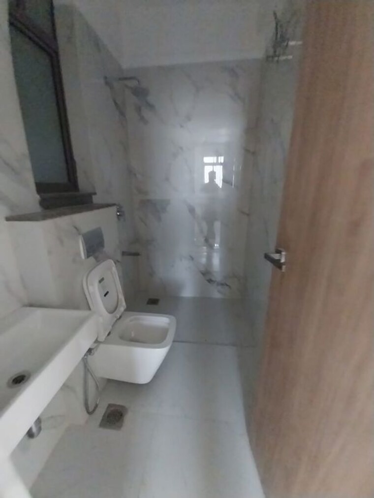 Bathroom, savvy-merushikhar 2 Bedroom 686 Sq.Ft. Apartment In Andheri East Mumbai 10544782