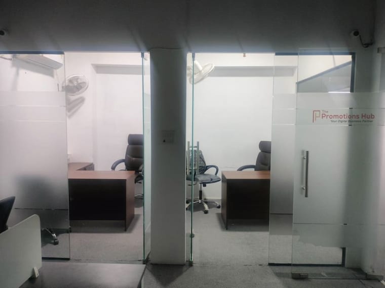 Living Room, sector 63 Commercial Office Space 1000 Sq.Ft. In Sector 63 Noida 10544852