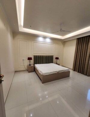 Room in 3.5 BHK Apartment at Dwarka – for Rent