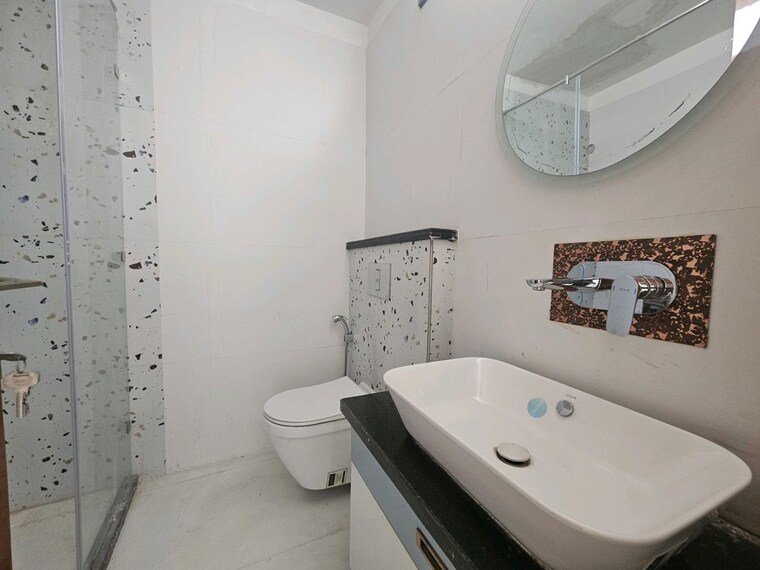 Bathroom, sector 22 4 Bedroom 2800 Sq.Ft. Builder Floor In Sector 22 Gurgaon 10544856
