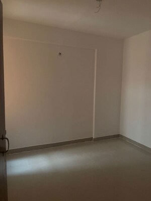 Room in 3 BHK Apartment at ROF Amaltas, Sector 92 – for Sale