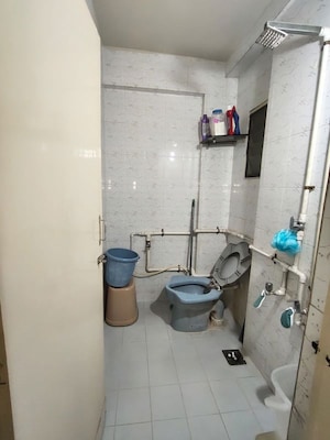 Bathroom in 2 BHK Apartment at Jodhpur – for Rent