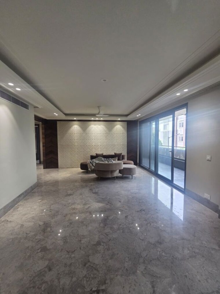  Parking, unitech-greenwood-city-apartment 4 Bedroom 500 Sq.Yd. Builder Floor In Sector 45 Gurgaon 10544911