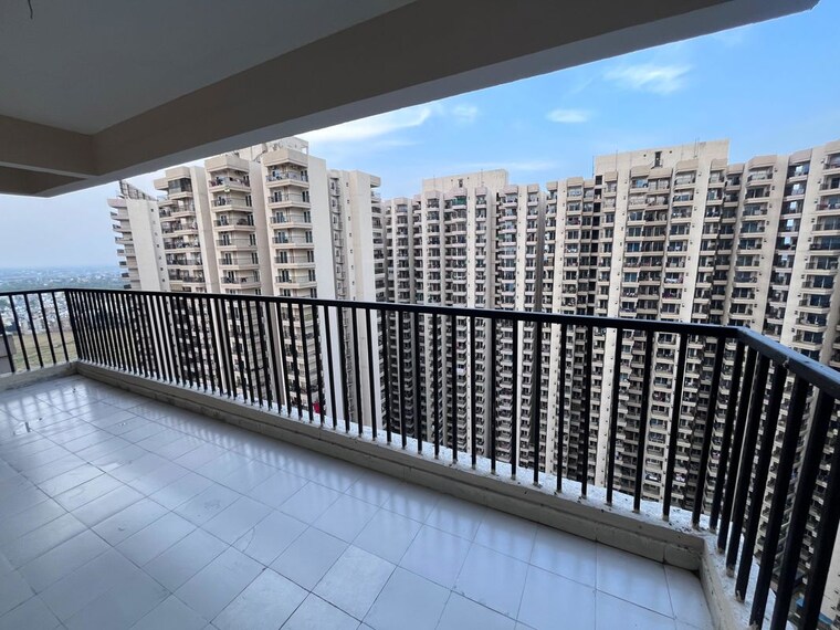 Exterior View, gaur-yamuna-city-16th-park-view 2 Bedroom 720 Sq.Ft. Apartment In Gaur Yamuna City Greater Noida 10379818