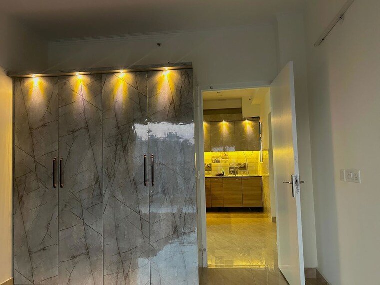 Room, gaur-yamuna-city-16th-park-view 2 Bedroom 720 Sq.Ft. Apartment In Gaur Yamuna City Greater Noida 10379818