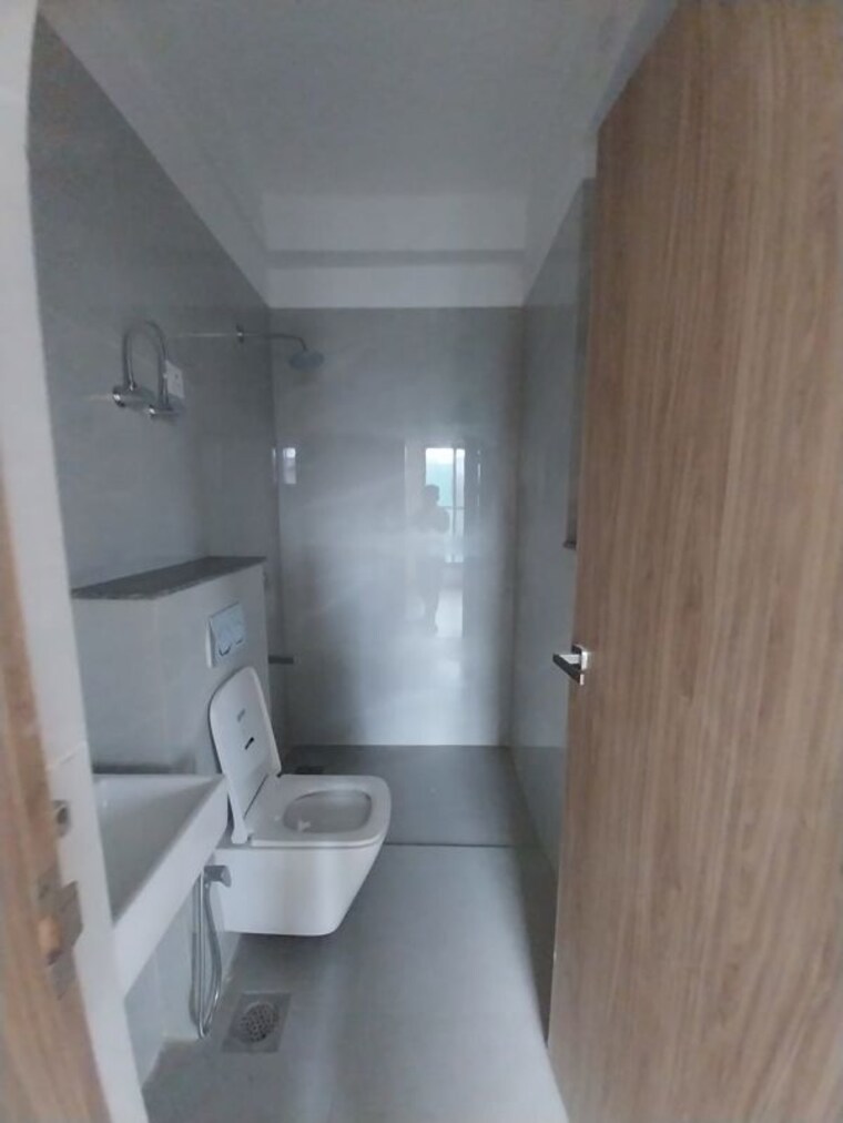 Bathroom, savvy-merushikhar 3.5 Bedroom 1109 Sq.Ft. Apartment In Andheri East Mumbai 10544907