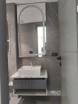 Bathroom in 4 BHK Builder Floor at Unitech South City 1, South City 1 – for Sale