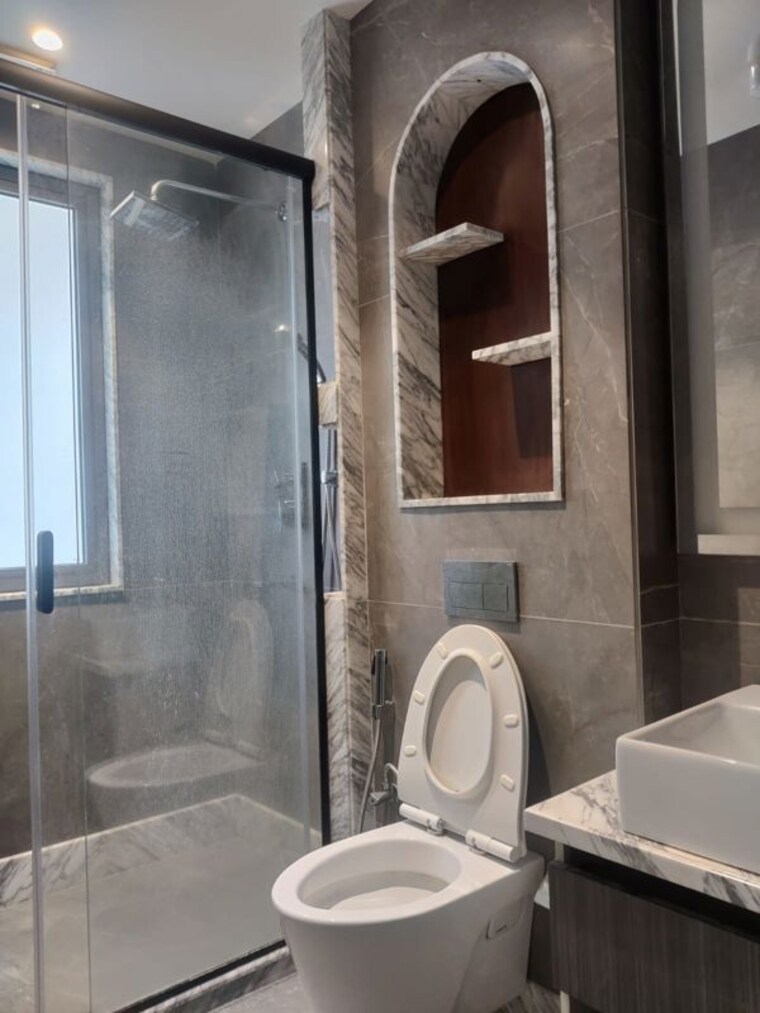 Bathroom, unitech-south-city-1 4 Bedroom 4530 Sq.Ft. Builder Floor In South City 1 Gurgaon 10544934
