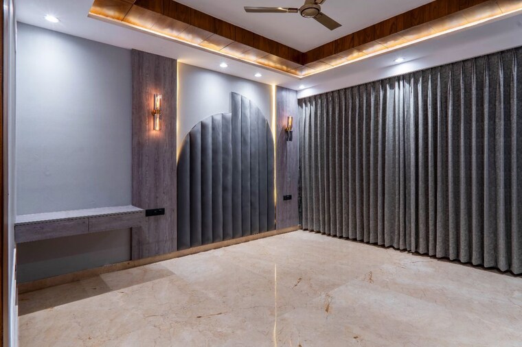 Bedroom, unitech-south-city-1 4 Bedroom 4530 Sq.Ft. Builder Floor In South City 1 Gurgaon 10544934