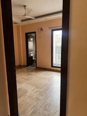 Room in 3 BHK Apartment at SS Mayfield Gardens, Sector 51 – for Rent