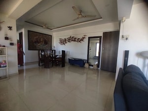 Room in 3 BHK Apartment at Panvel – for Sale