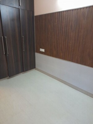 Room in 3 BHK Builder Floor at Pir Machalla – for Sale