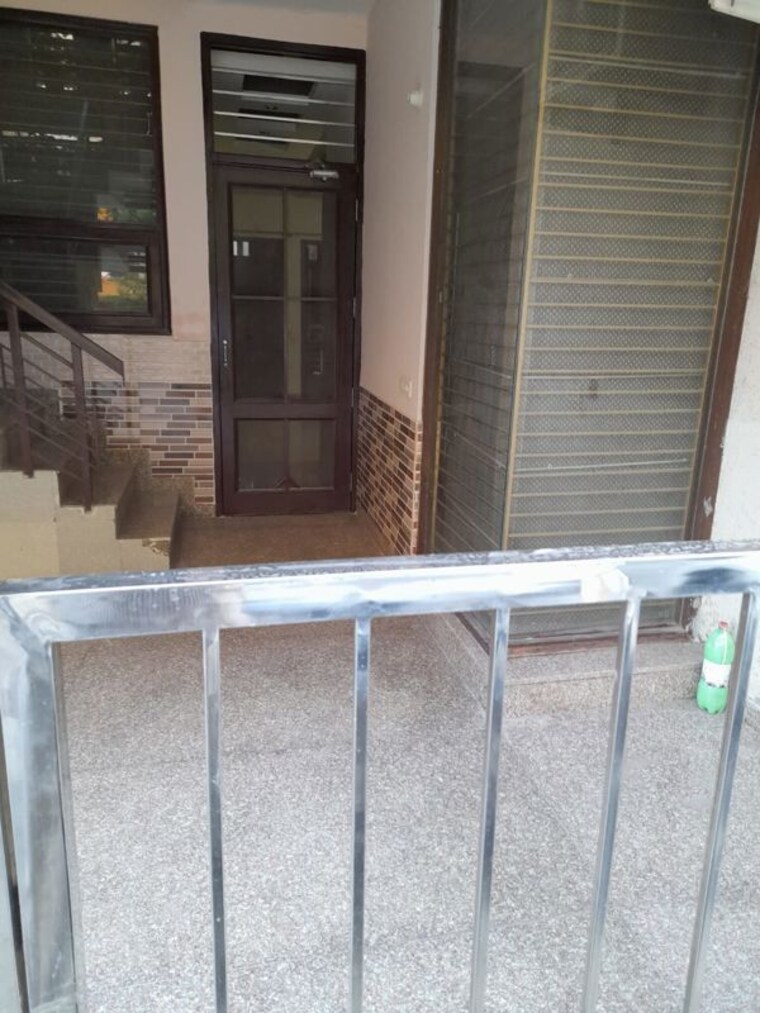 Balcony, pir machalla 3 Bedroom 153 Sq.Yd. Builder Floor In Pir Machalla Zirakpur 10544967