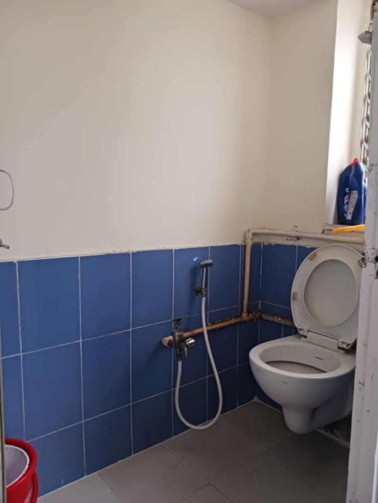 Bathroom, kalpak-estate 1 Bedroom 410 Sq.Ft. Apartment In Wadala Mumbai 10110500