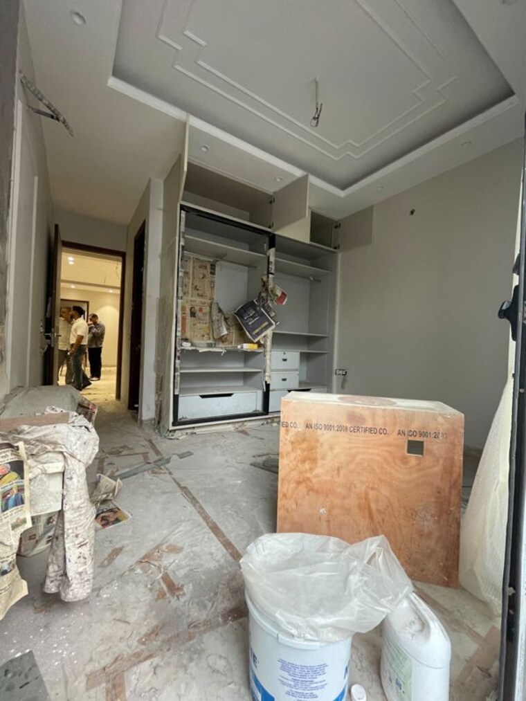 Living Room, shakti nagar 4 Bedroom 242 Sq.Yd. Builder Floor In Shakti Nagar Delhi 10544979