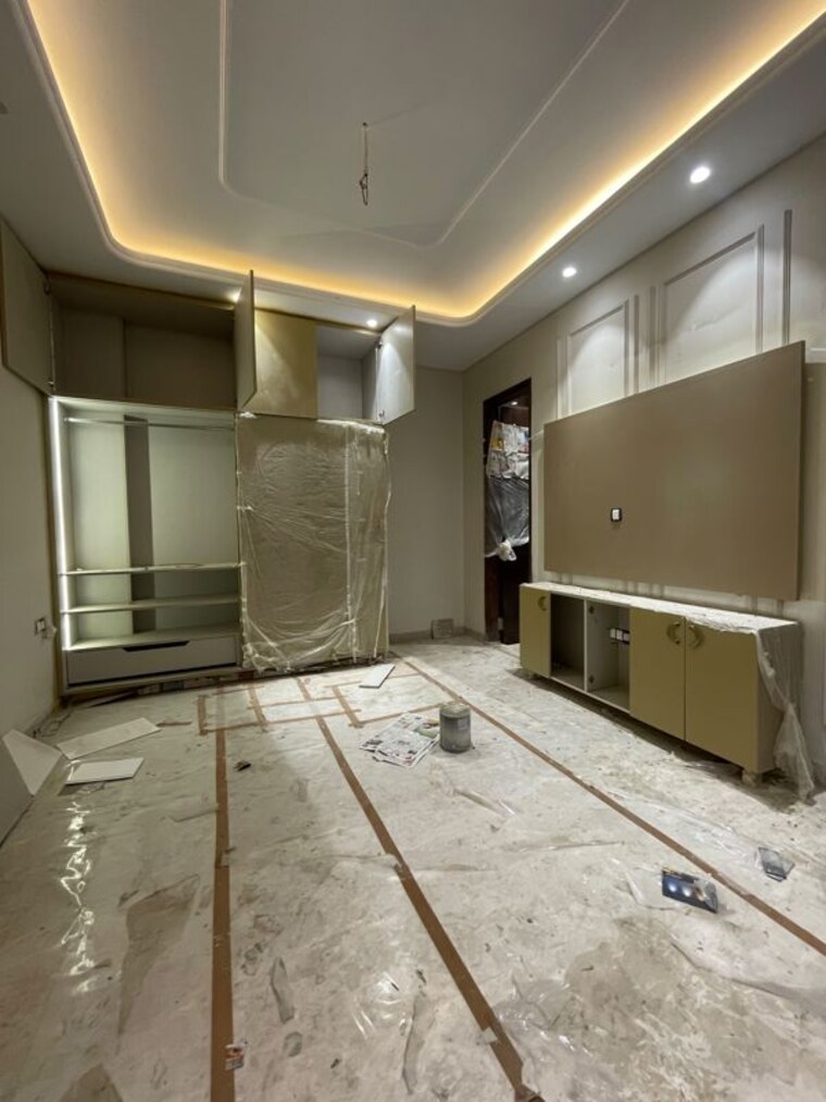 Living Room, shakti nagar 4 Bedroom 242 Sq.Yd. Builder Floor In Shakti Nagar Delhi 10544979