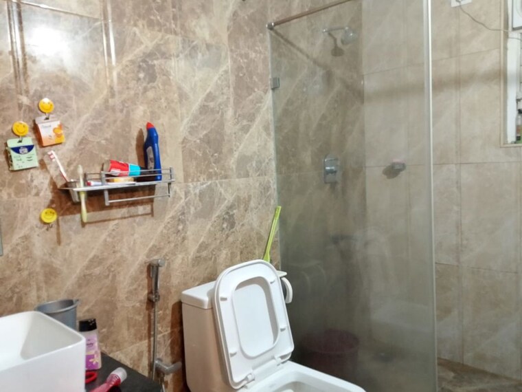 Bathroom, shriram-luxor 2 Bedroom 1260 Sq.Ft. Apartment In Hennur Road Bangalore 10544983