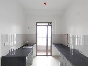 Kitchen in 2 BHK Apartment at Kalpataru Paramount, Kapur Bawdi – for Rent