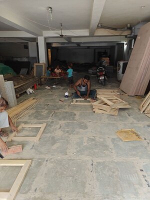Parking in 3 BHK Builder Floor at Pratap Vihar – for Sale