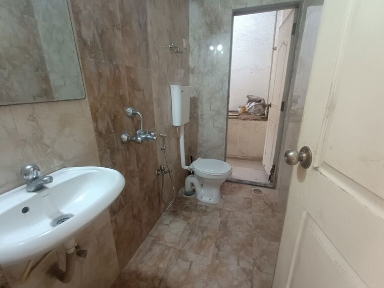 Bathroom, rupa-suyash-park 3 Bedroom 1500 Sq.Ft. Apartment In Ulwe Navi Mumbai 10542405
