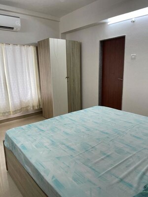 2 BHK Apartment For Rent in Dosti Eastern Bay, Wadala