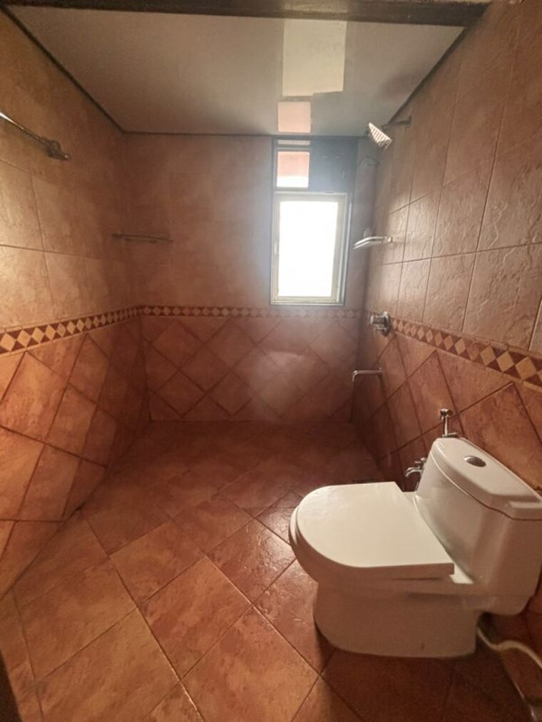 Bathroom, oxford-hallmark 4 Bedroom 2450 Sq.Ft. Apartment In Koregaon Park Pune 10545010