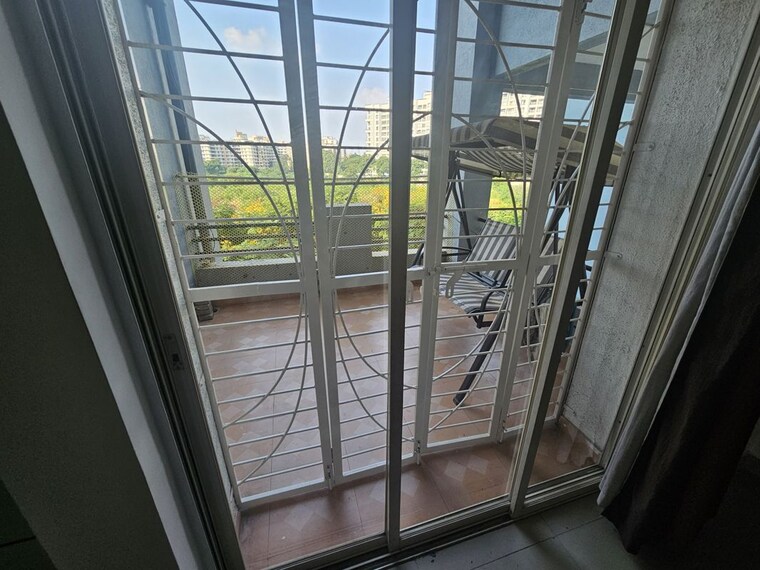 Balcony, aishwaryam-greens-co-operative-housing-society 3 Bedroom 1469 Sq.Ft. Apartment In Wakad Pune 10545019