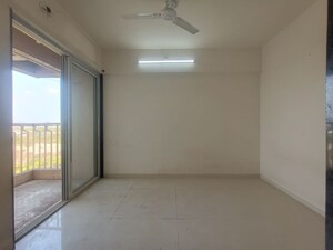 Room in 2 BHK Apartment at Bhavya Oyster Marina, Ulwe Sector 3 – for Sale