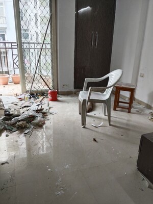 Living Room in 3.5 BHK Apartment at Jm Orchid, Sector 76 – for Rent