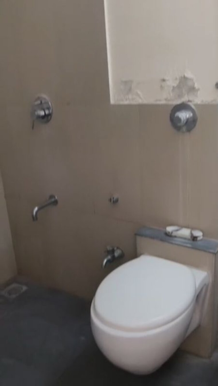 Bathroom, chembur 3 Bedroom 1150 Sq.Ft. Apartment In Chembur Mumbai 10545052