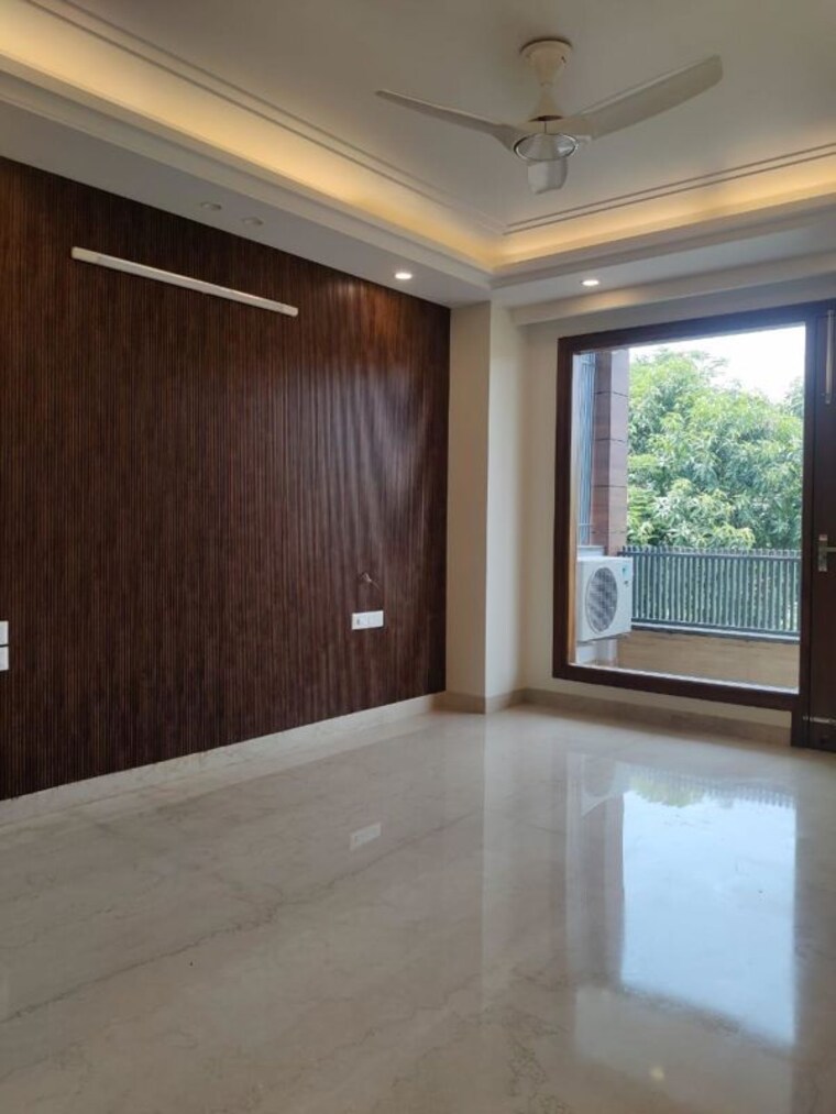 Room, sector 46 4 Bedroom 275 Sq.Yd. Builder Floor In Sector 46 Gurgaon 10545048