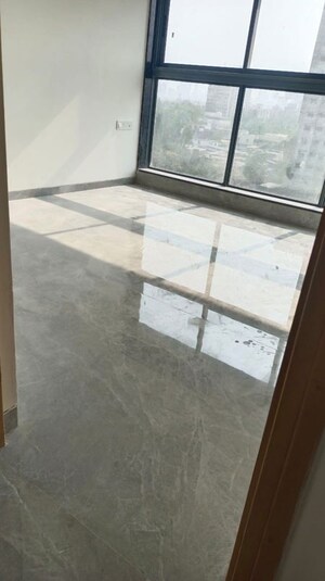 Room in 3 BHK Apartment at Chembur – for Rent