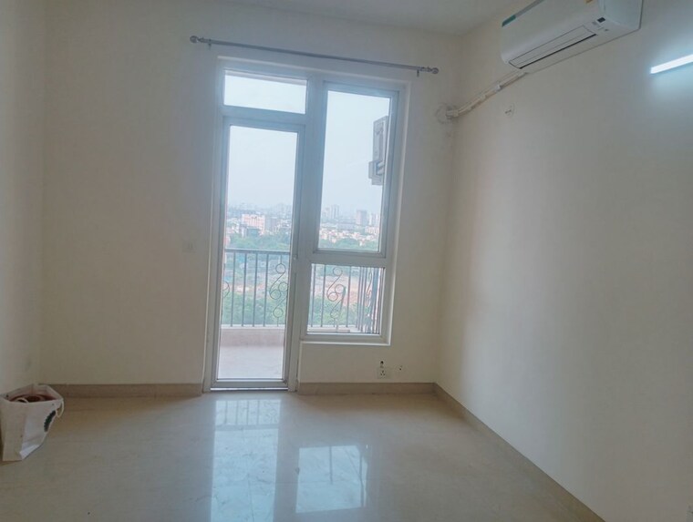 Room, unitech-the-residences-sector-33 3.5 Bedroom 1550 Sq.Ft. Apartment In Sector 33 Gurgaon 10545093