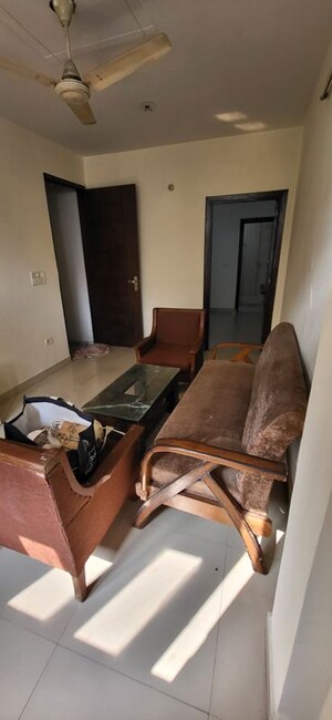 Living Room in 1 BHK Builder Floor at Sector 44 – for Rent
