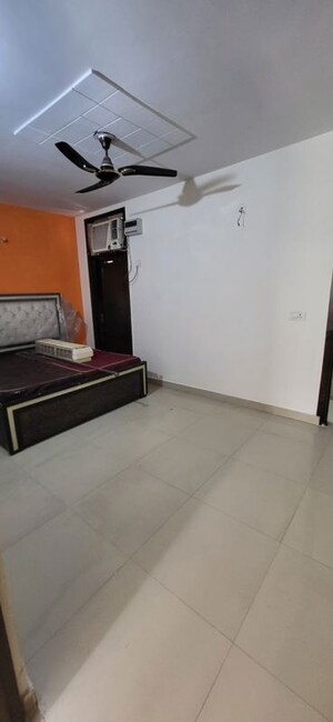 1 BHK Builder Floor For Rent in Sector 44