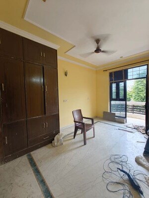 Bedroom in 2 BHK Builder Floor at Sector 23 – for Rent