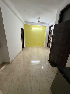 Room in 1 RK Builder Floor at Saket – for Rent