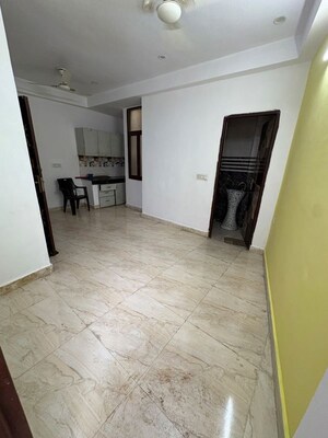 Room in 1 RK Builder Floor at Saket – for Rent