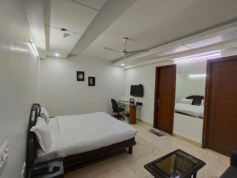 Kitchen, south extension i 4 Bedroom 2880 Sq.Ft. Builder Floor In South Extension I Delhi 10545230