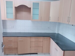 Kitchen in 3.5 BHK Apartment at Bestech Park View City 2, Sector 49 – for Rent