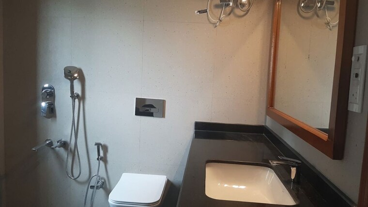 Team Area, east of kailash 3 Bedroom 1600 Sq.Ft. Builder Floor In East Of Kailash Delhi 10545192