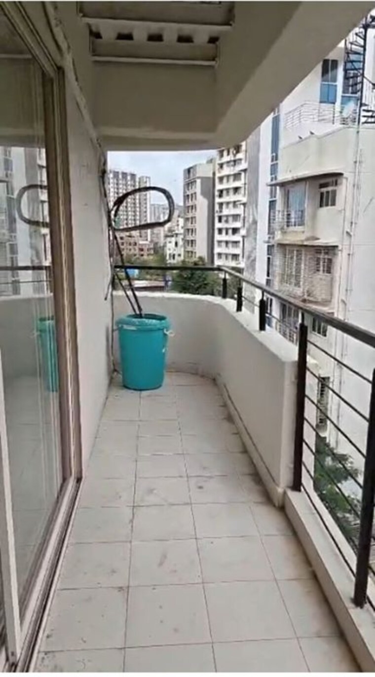 Balcony, sindhi-society 3 Bedroom 1400 Sq.Ft. Apartment In Chembur Mumbai 10545187