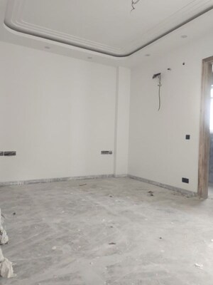 Room in 4 BHK Builder Floor at New Friends Colony – for Sale